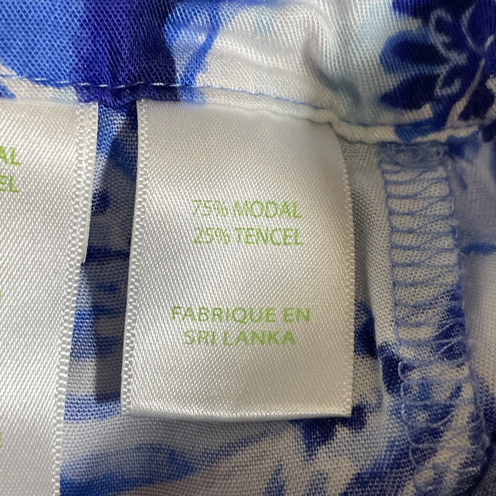 LILLY PULITZER Dahlia Shorts 4" Catch And Keep Blue Floral Scallop Hem, Size L - Picture 4 of 9